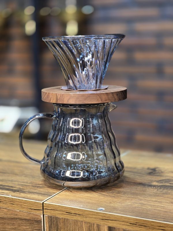 دریپ قهوه V60 به همراه قوری